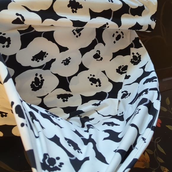 New York and company stretch size large faux wrap dress. - Picture 12 of 12